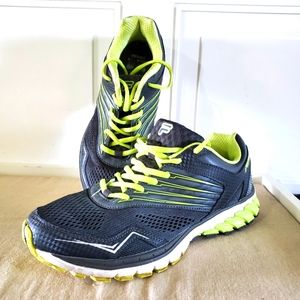 FILA MEMORY ARIZER running 11